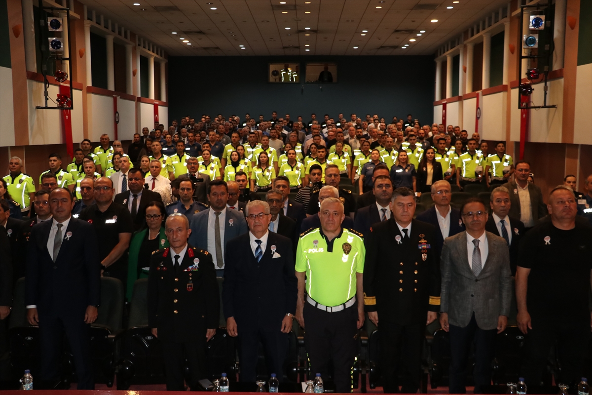 İzmir'de Karayolu Trafik Güvenliği Haftası etkinliği düzenlendi