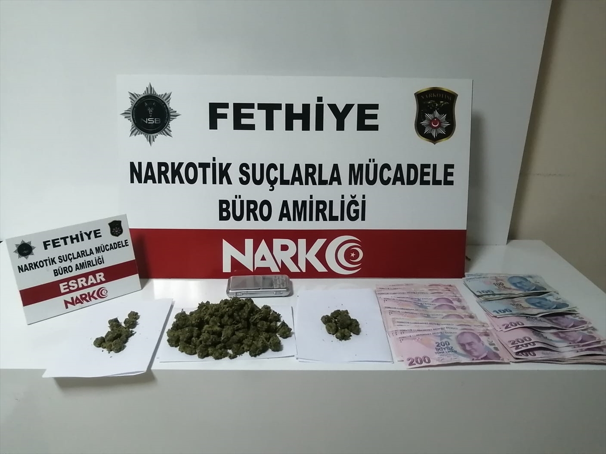 Muğla'da uyuşturucu ticareti yaptığı iddiasıyla 3 kişi tutuklandı