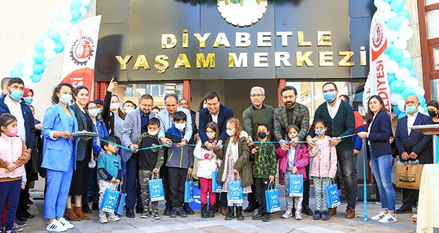 EGE BÖLGESİ’NİN İLK DİYABETLE YAŞAM MERKEZİ UŞAK’TA