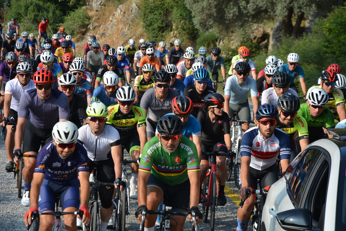 Muğla'da Caretta Caretta Granfondo Bisiklet Yol Yarışı yapıldı