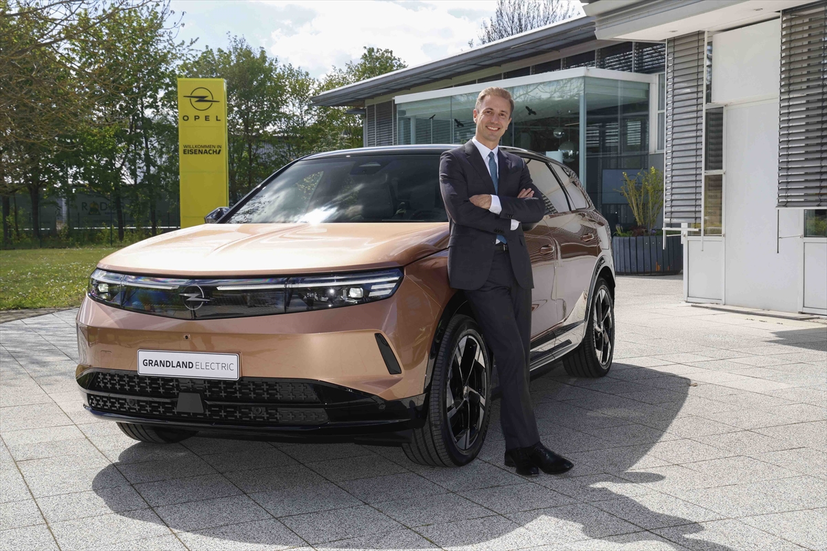Yeni Opel Grandland'in dünya prömiyeri Eisenach Fabrikası'nda kutlandı
