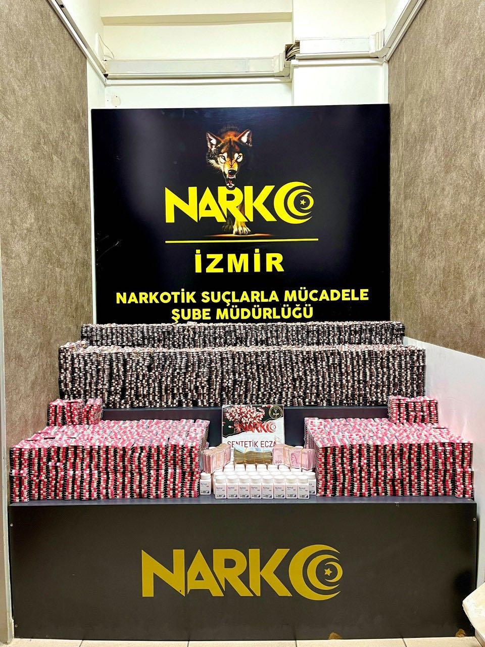 İzmir'de uyuşturucu operasyonunda yakalanan şüpheli tutuklandı