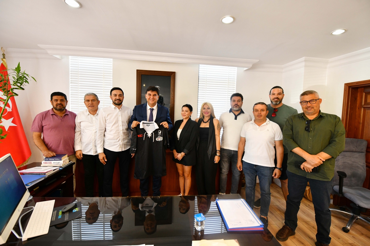 Fethiye Beşiktaş Taraftarlar Derneği'nden Belediye Başkanı Karaca'ya ziyaret