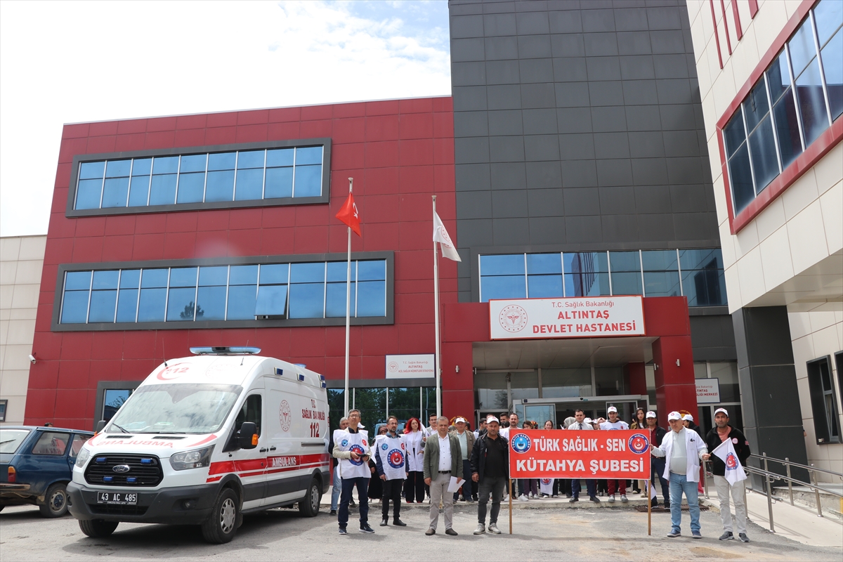 Kütahya'da hasta yakınının hemşireyi darbettiği iddiası
