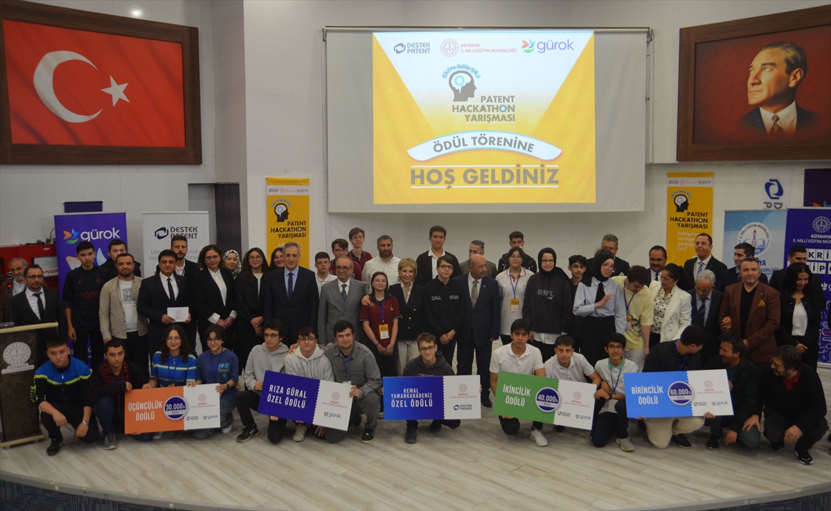 Kütahya’daki patent proje yarışmasında başarılı öğrencilere ödülleri verildi