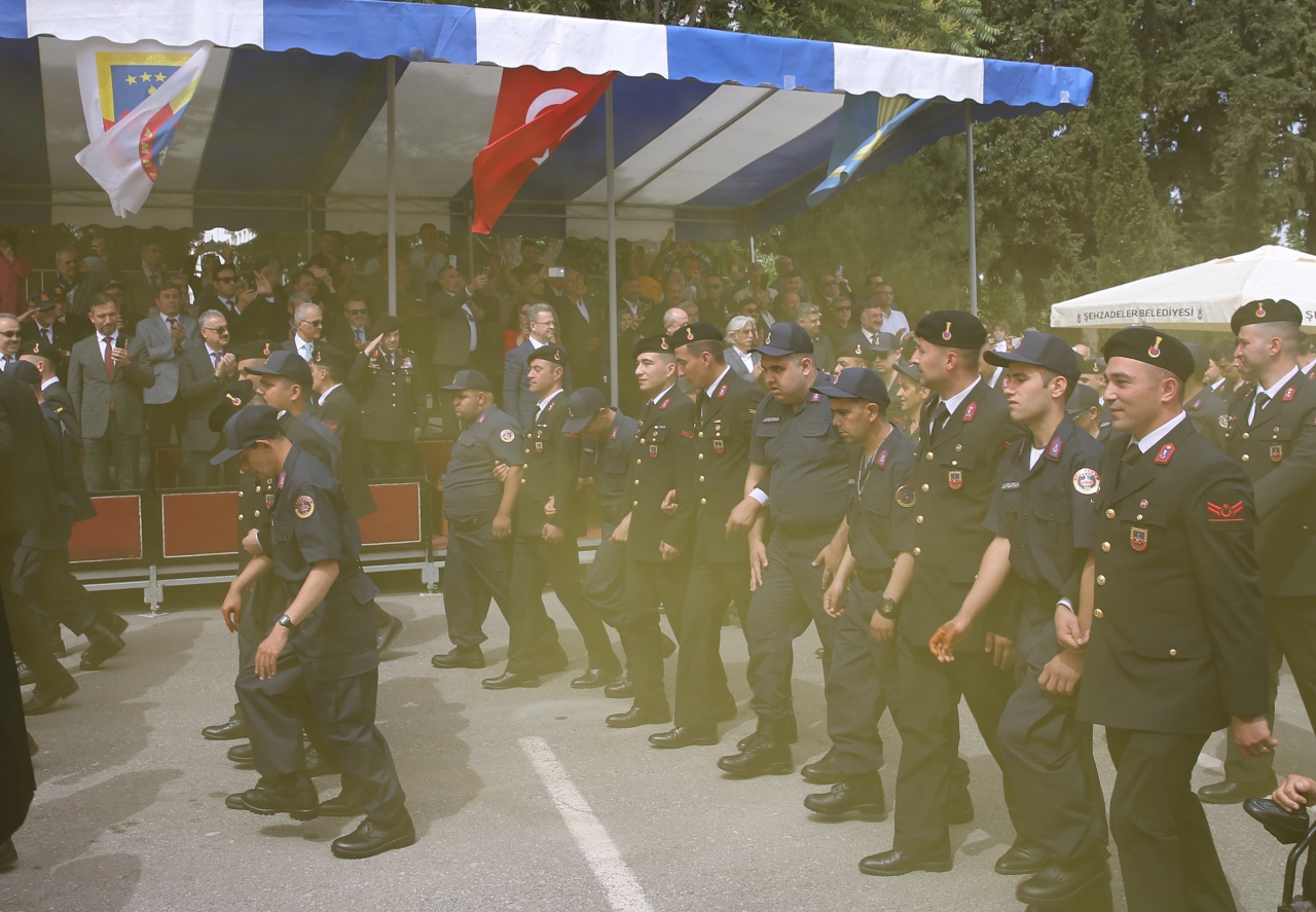 Manisa'da engelliler temsili askerlik yaptı