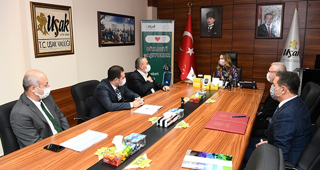 UŞAK’TA TİP 1 DİYABET HASTASI 75 ÇOCUĞA SENSÖRLÜ GLİKOZ ÖLÇÜM CİHAZI VERİLECEK