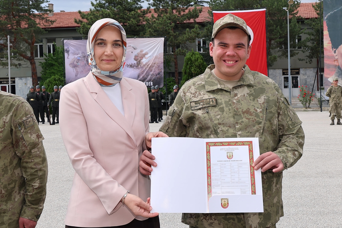 Afyonkarahisar'da engelliler bir günlük temsili askerlik yaptı