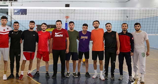BAŞKAN ÇAKIN’IN SÜRPRİZİ GENÇLERİ MUTLU ETTİ