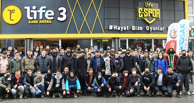 Başkan Çakın E-Spor İçin Kolları Sıvadı