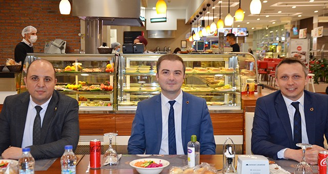 Uşak Özdilek Avm, 10 Ocak Çalışan Gazeteciler Gününde, Uşaklı Basın Çalışanlarını Unutmadı
