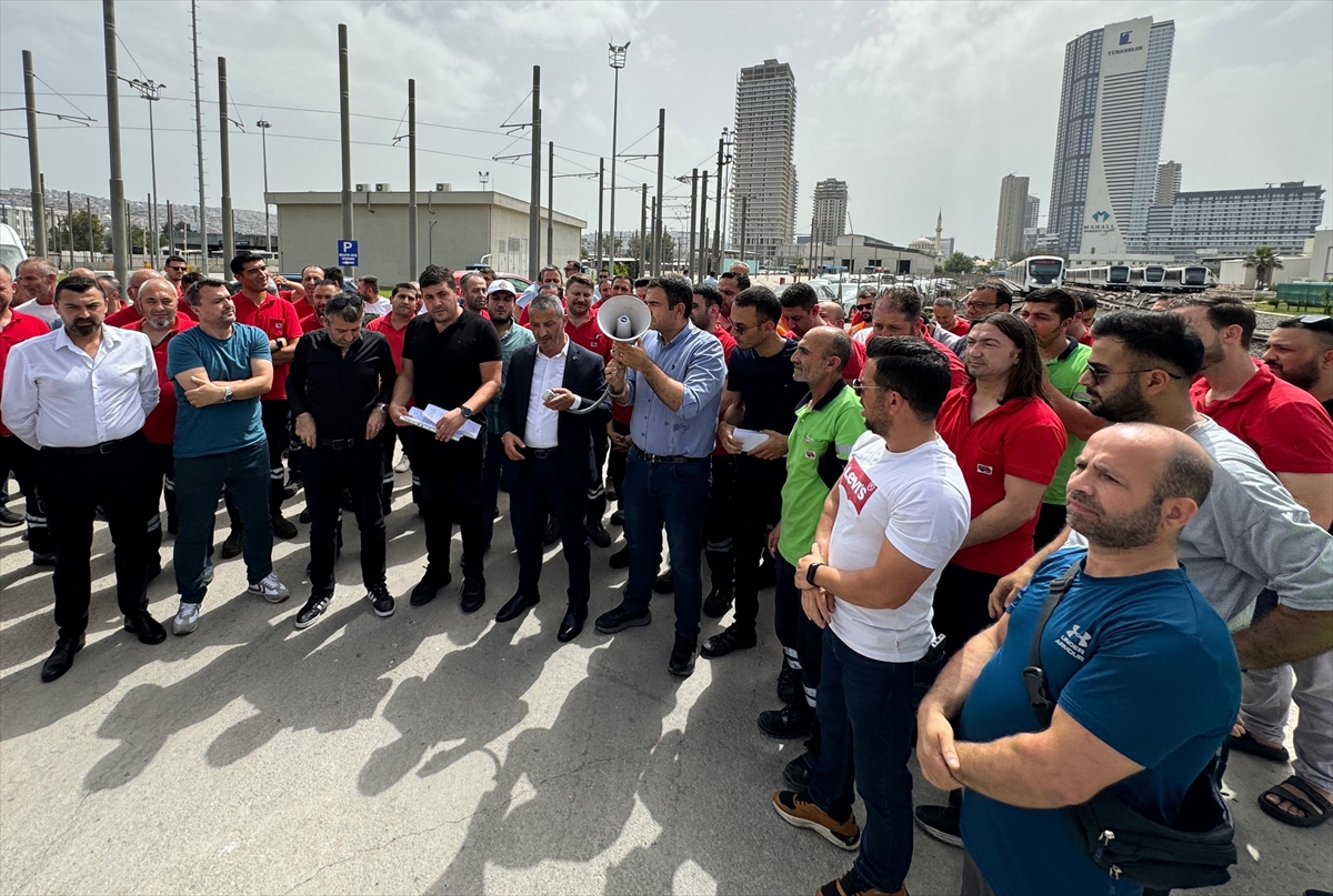İzmir'de metro çalışanlarından sakal bırakma ve sivil kıyafet eylemi kararı