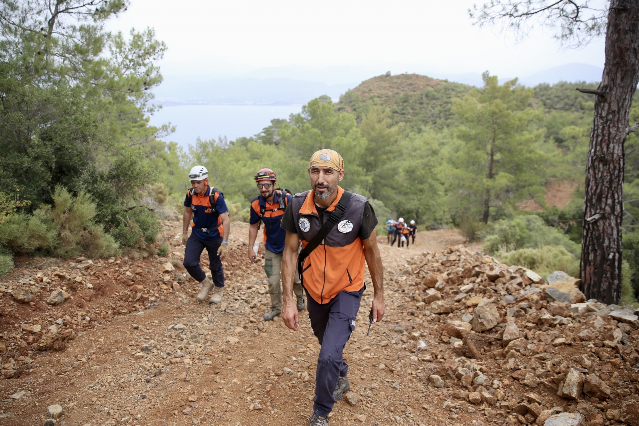 Fethiye'de kayıp kişiyi arama çalışması sürüyor