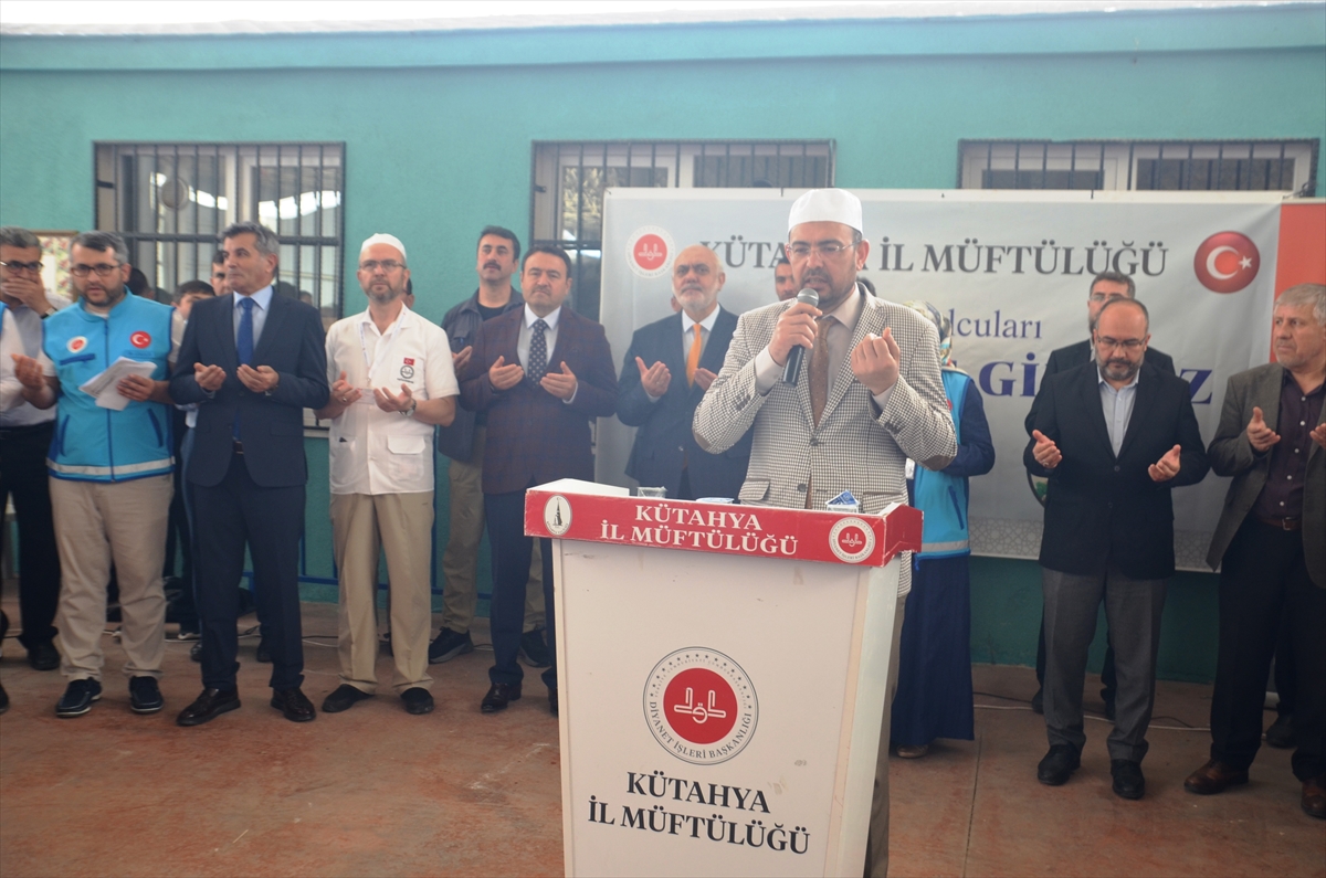 Kütahya’da hac kafilesi dualarla uğurlandı