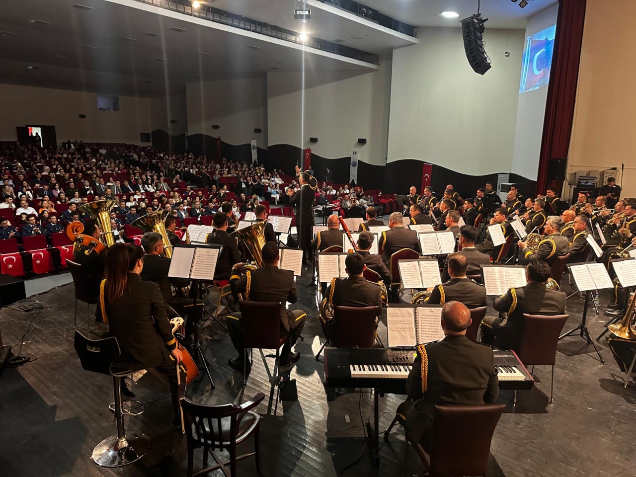 Afyonkarahisar'da Armoni Mızıkası sahne aldı
