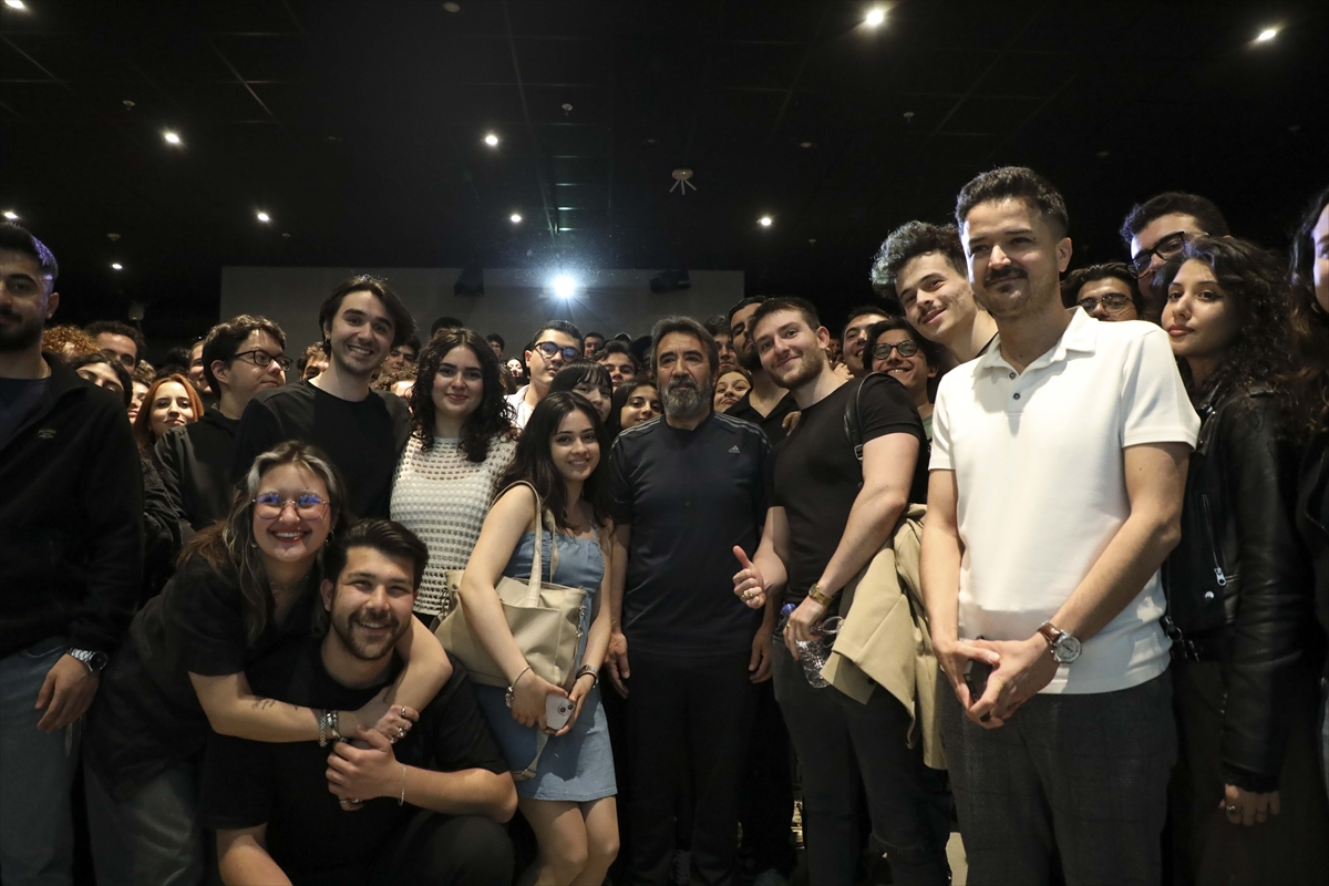 Yönetmen Zeki Demirkubuz, İstanbul Bilgi Üniversitesi öğrencileriyle buluştu