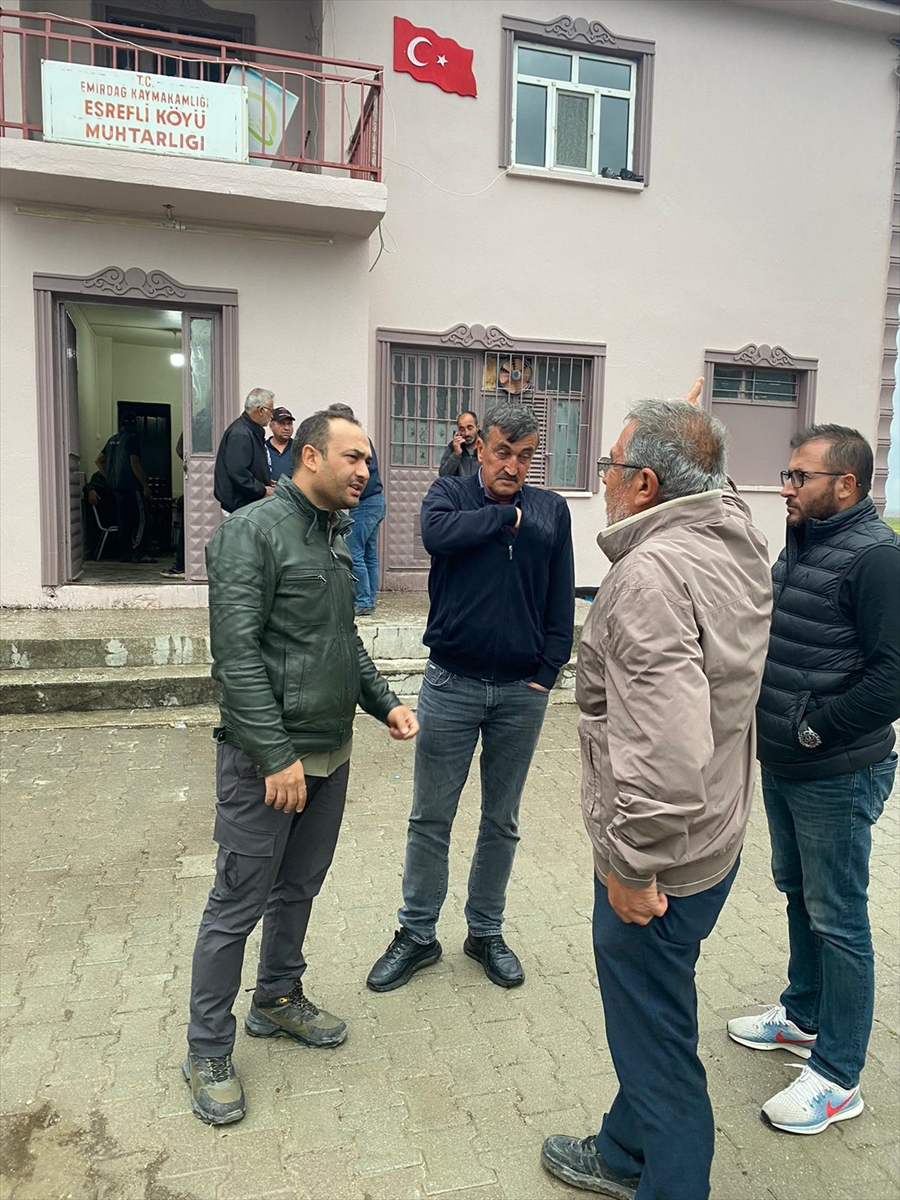 Emirdağ'da dolu yağışı ekili arazilere zarar verdi