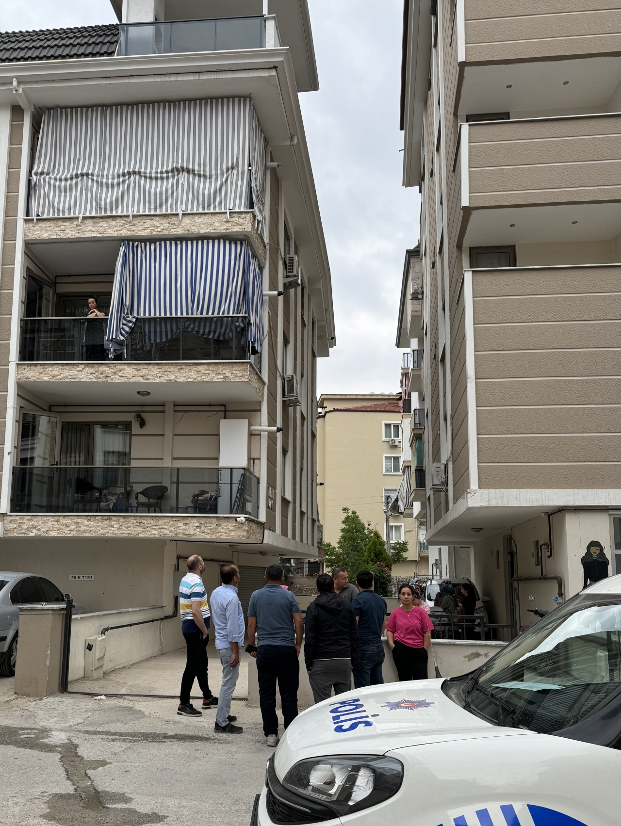 Denizli'de balkondan düşen genç öldü