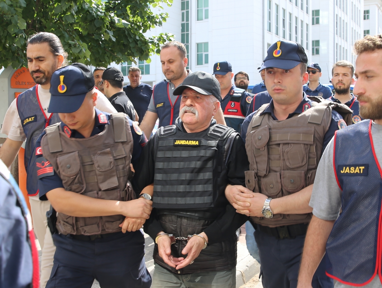 Denizli'deki cinayet davasında müebbet hapisle cezalandırılan firari sanık operasyonla yakalandı