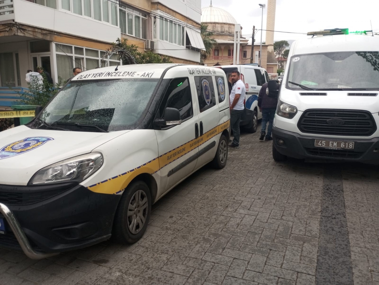 Manisa'da bir kişi eski karısını, kayınvalidesini ve kayınbiraderini öldürdü