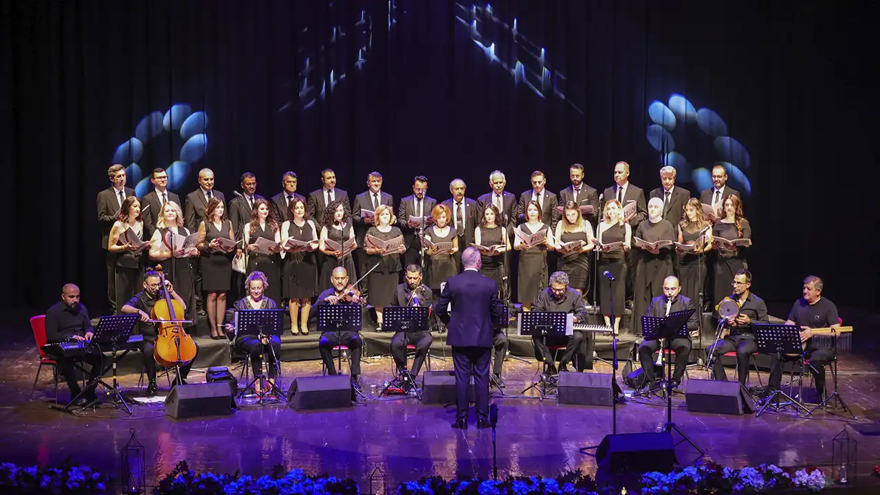 Uşak Neva Musiki Derneği Sanatseverlere Sanat Dolu Gece Yaşattı