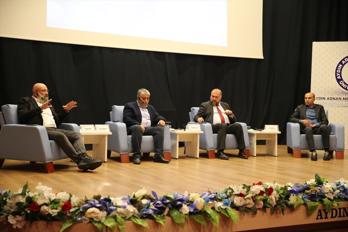 Aydın'da "Darağacında Hakikat: 27 Mayıs" adlı panel gerçekleştirildi