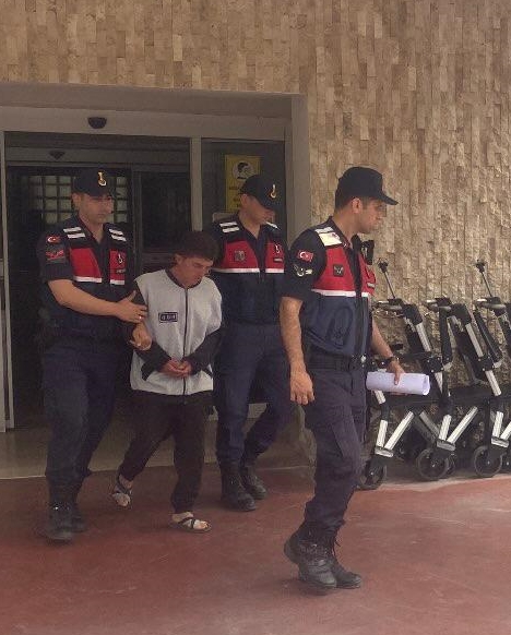 Denizli'de oğlunun tüfekle öldürdüğü kadın toprağa verildi