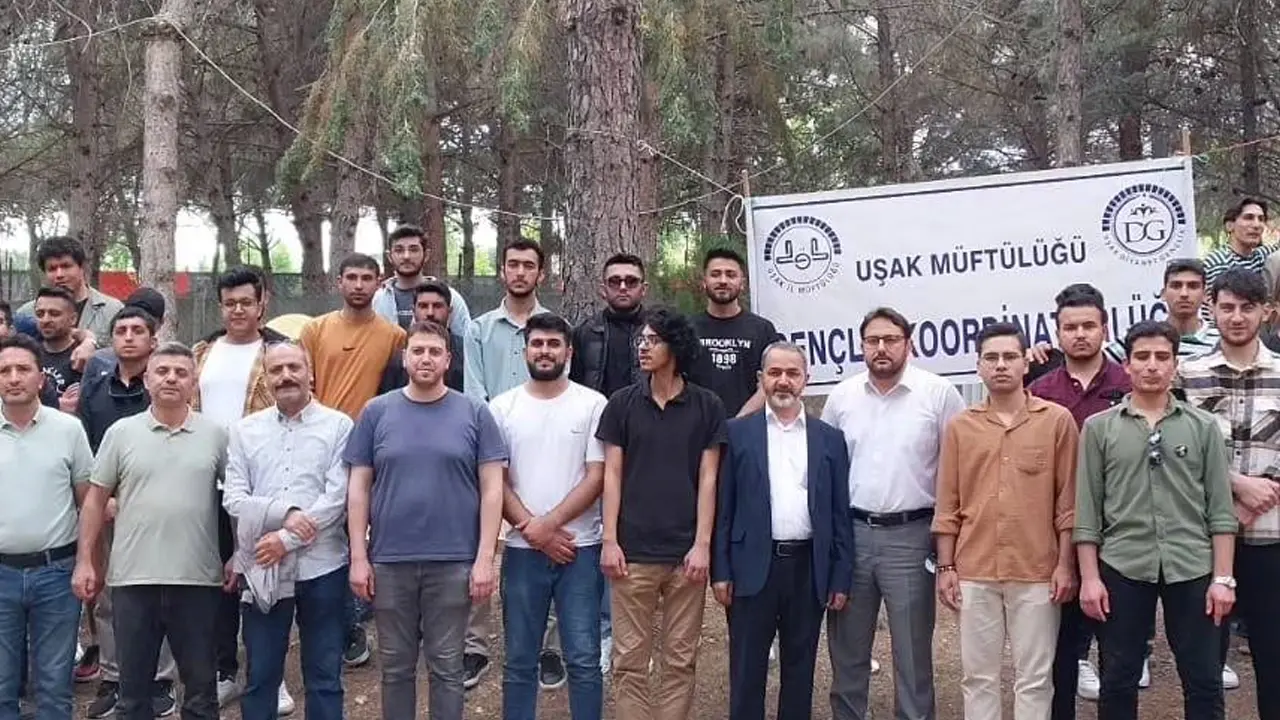 Uşak Gençlik Koordinatörlüğü Üniversite Öğrencilerine Mezuniyet Pikniğinde Buluştu