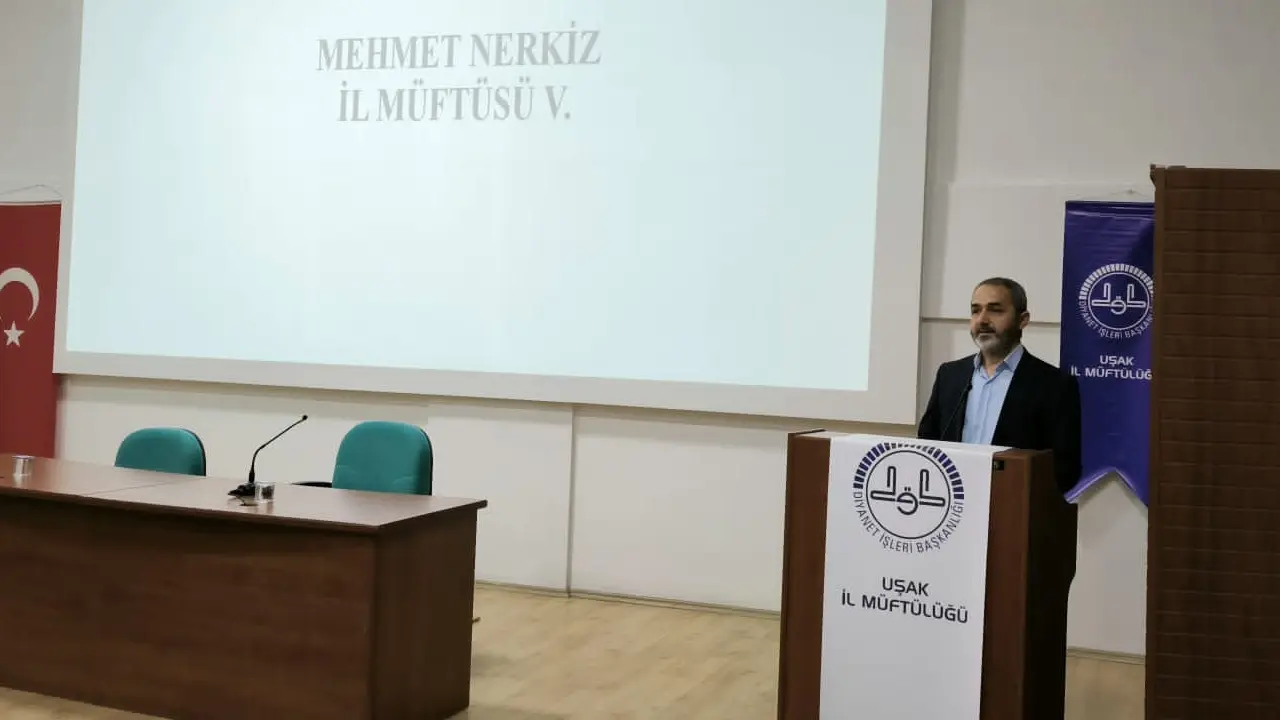 Uşak’ta Kuran Kursu Öğreticilerine Seminer