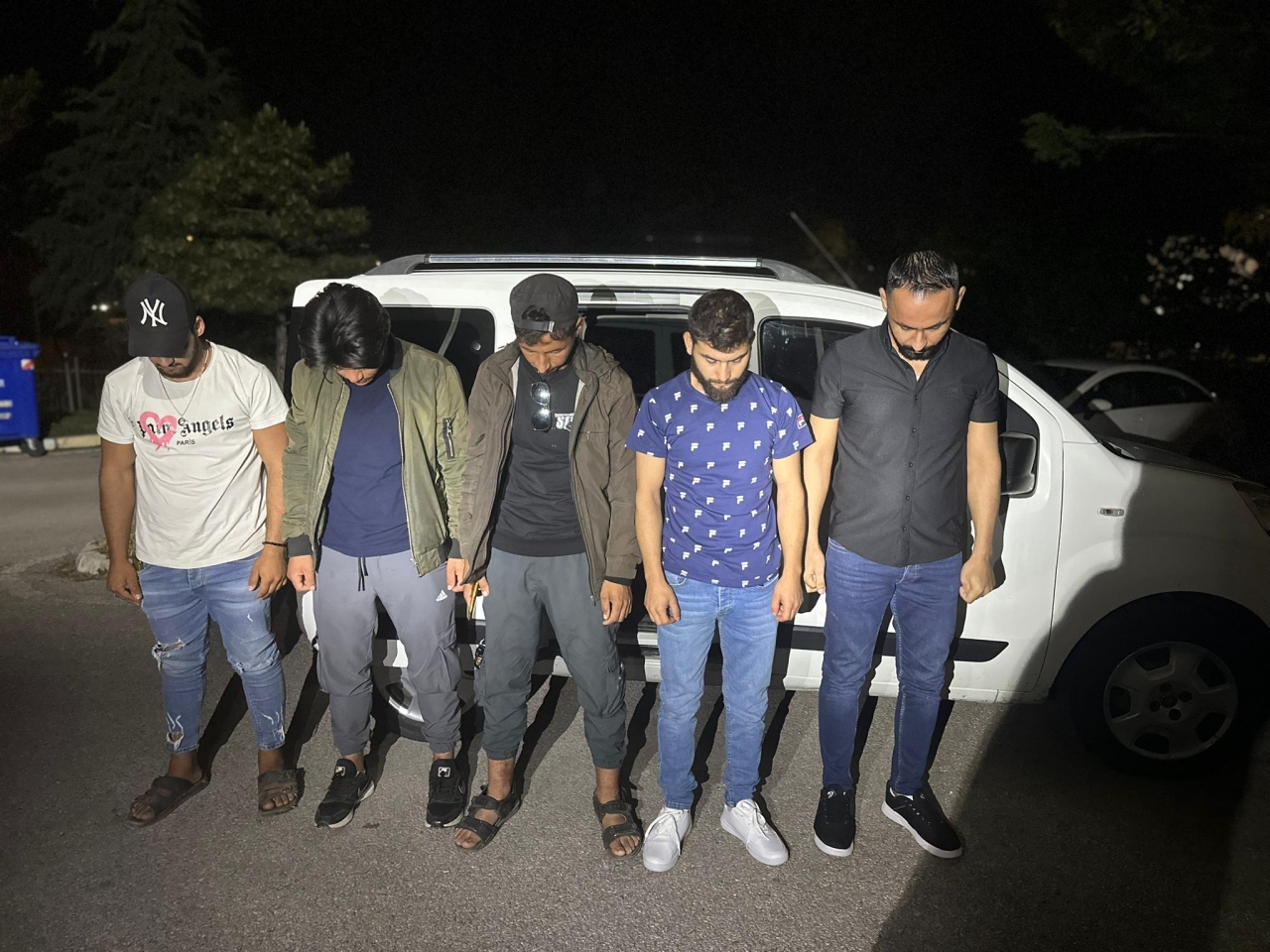 Afyonkarahisar'da 4 düzensiz göçmen yakalandı