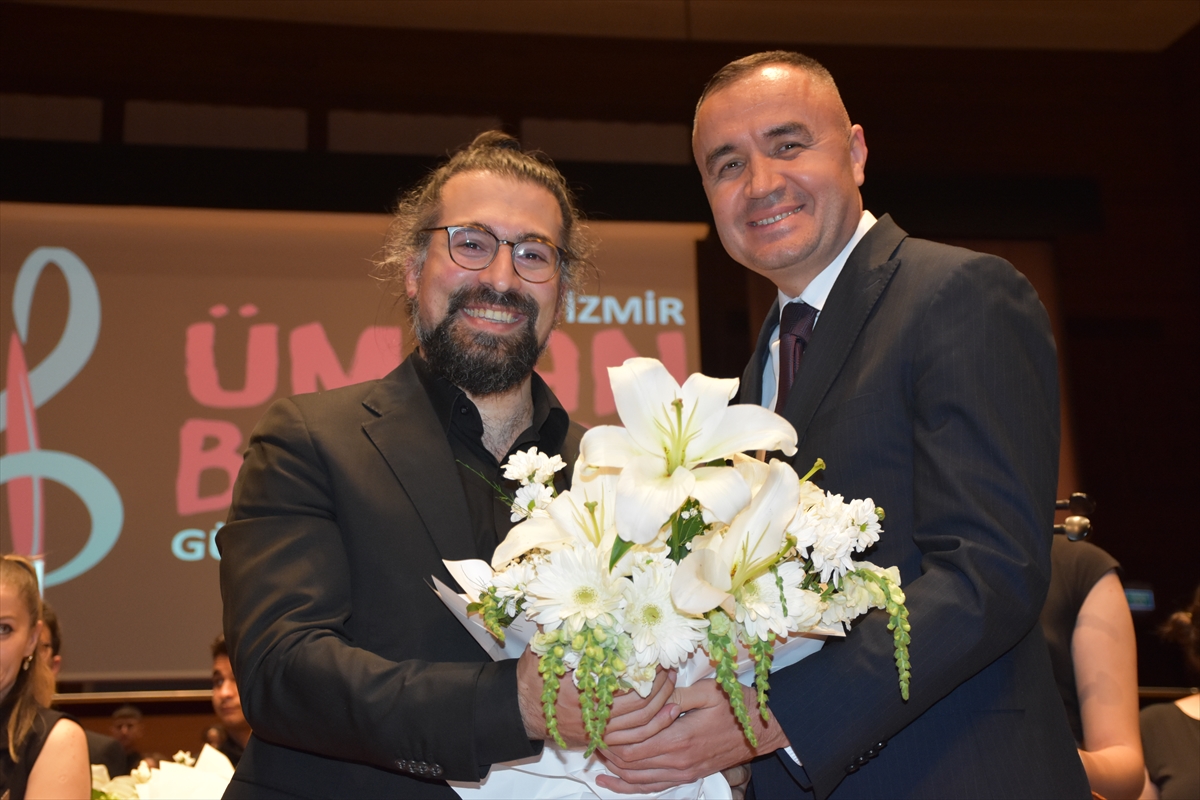 Güzel sanatlar lisesi öğrencilerinden "Cumhuriyet Yüzyılı" konseri