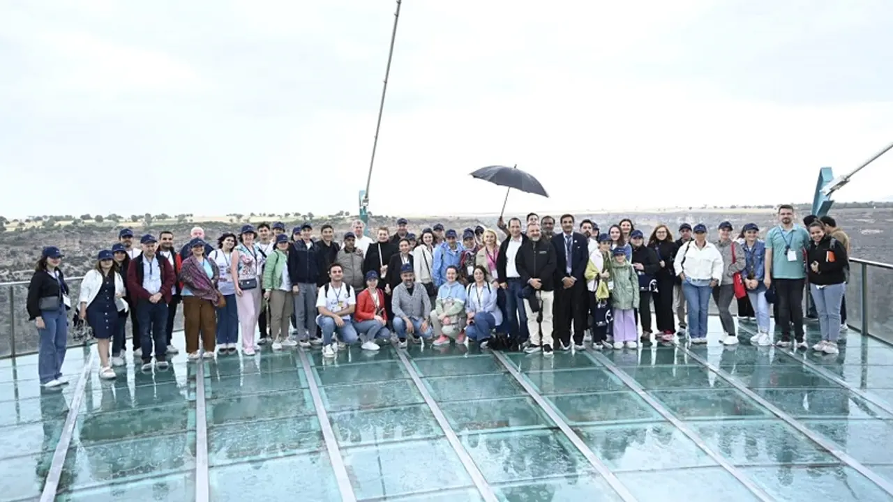 Uluslararası Haftaya Katılan Yabancılar Uşak’ı Gezdi Hayran Kaldı