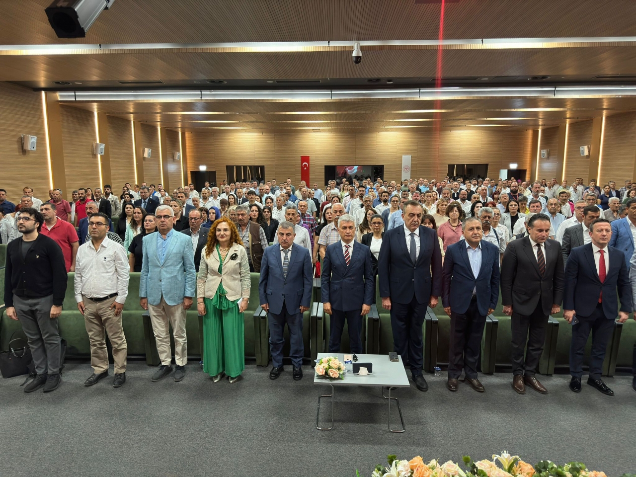 Yeşilay, İzmir'deki muhtarlara bağımlılıkla mücadele etkinliği düzenledi