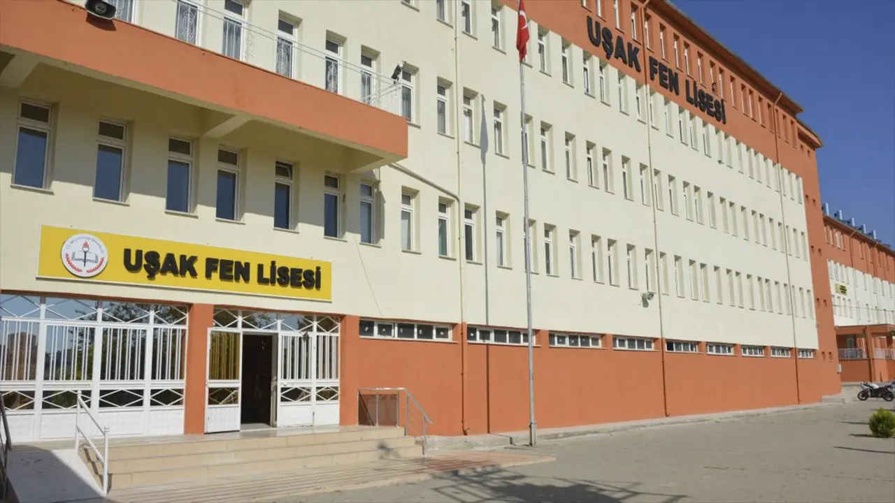 Uşak Fen Lisesi Taşınacak mı? Yetkililere Sorduk..!