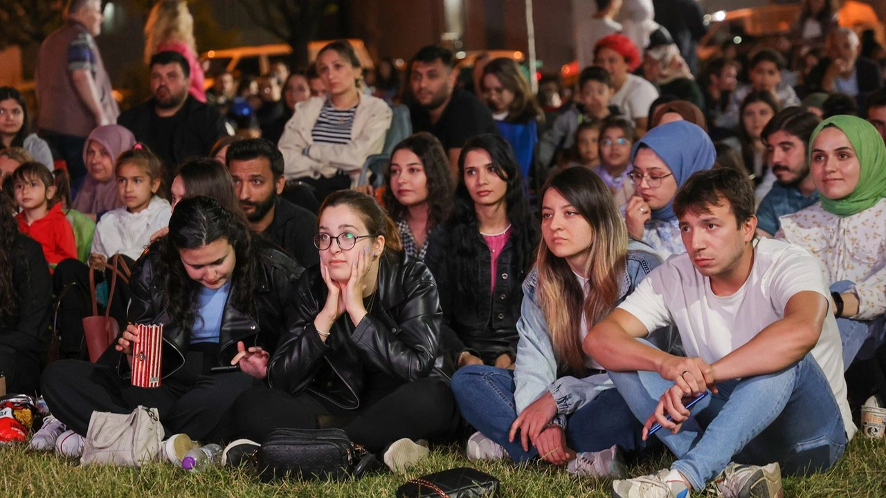 Uşak'ta Sınava Girecek Öğrencilere Motivasyon Etkinliği