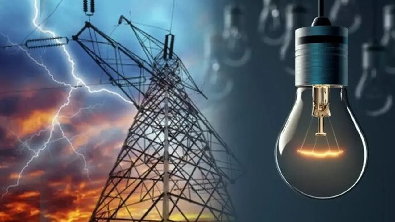 Uşak Karanlıkta Kaldı: Şiddetli Fırtına Nedeniyle 5 Saattir Elektrik Yok