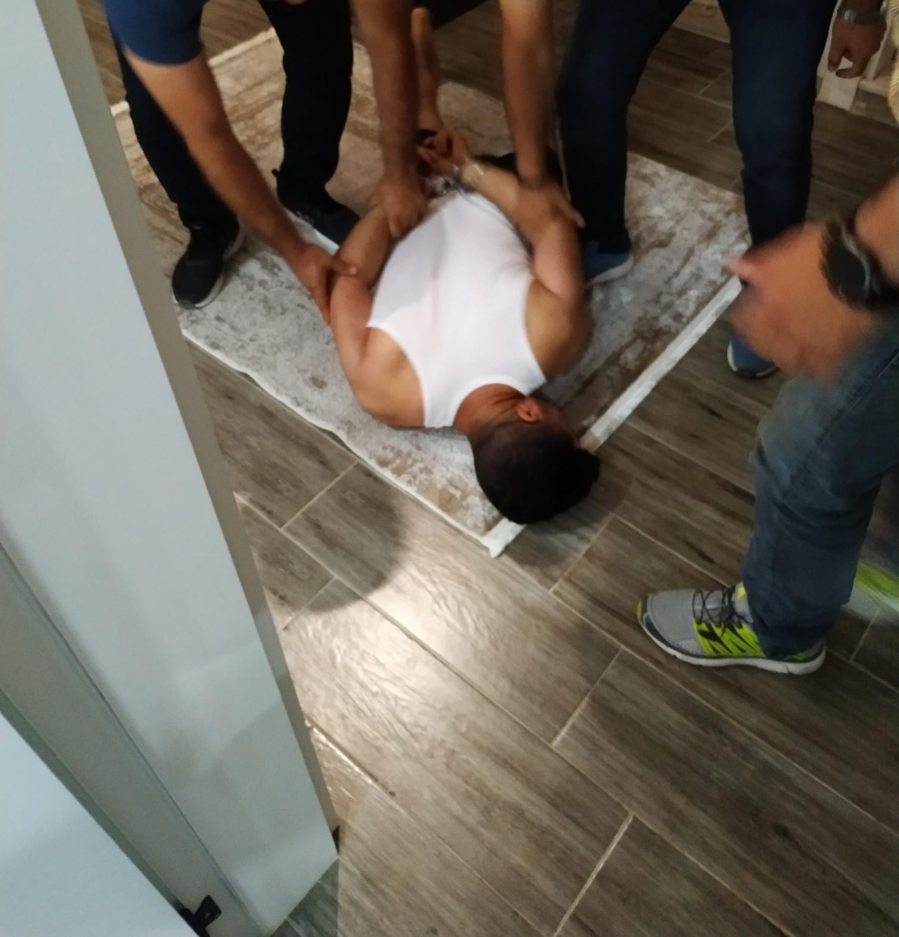 FETÖ firarisi yurt dışına çıkma hazırlığı yaparken İzmir'de yakalandı