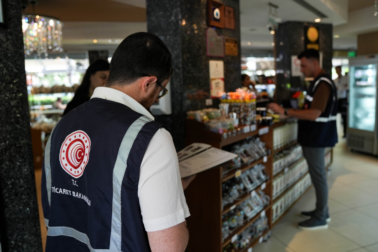 İzmir'de kafe ve lokantalar denetlendi