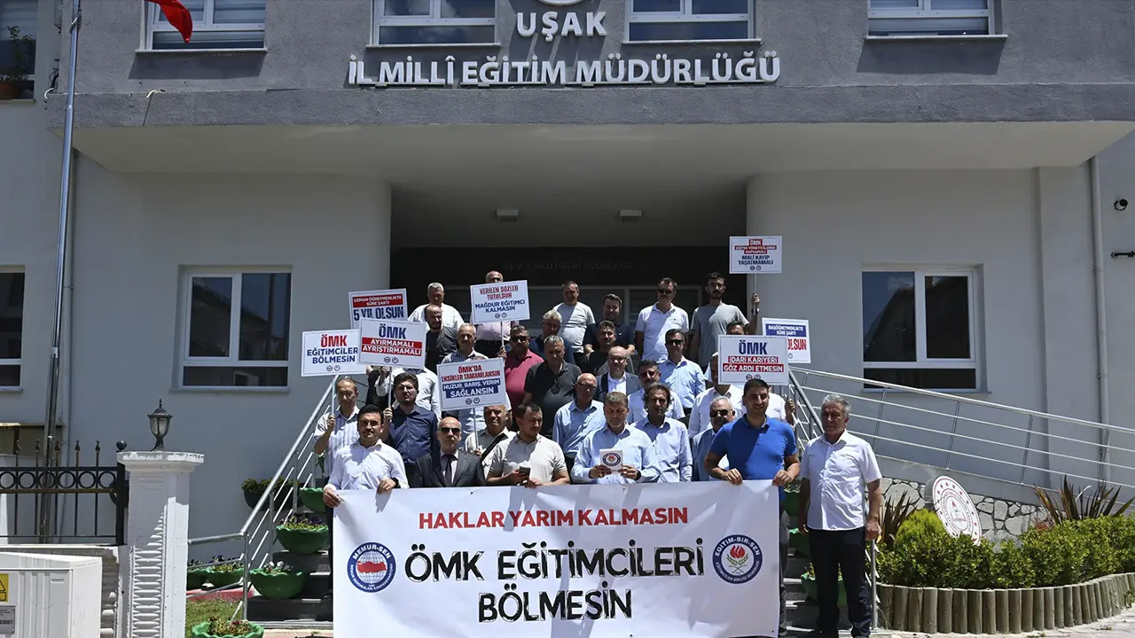 Uşak Eğitim Bir Sen Eğitimdeki Şiddet Konusunda Basın Açıklaması Yaptı