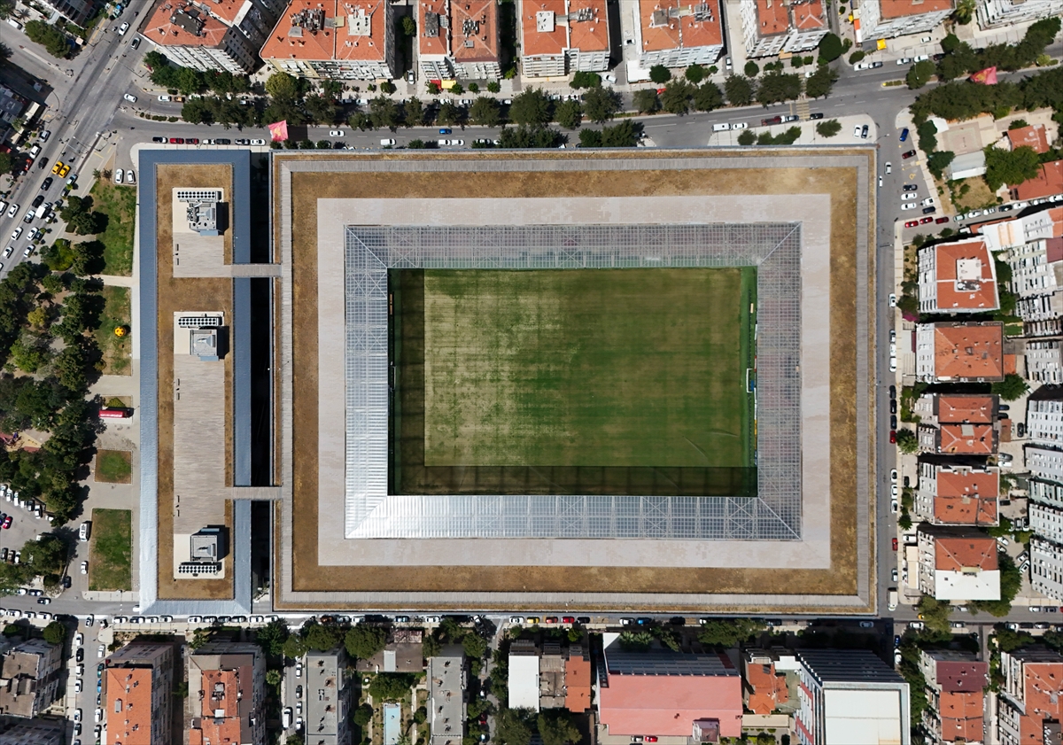 Göztepe'de sponsorluk görüşmeleri sürüyor