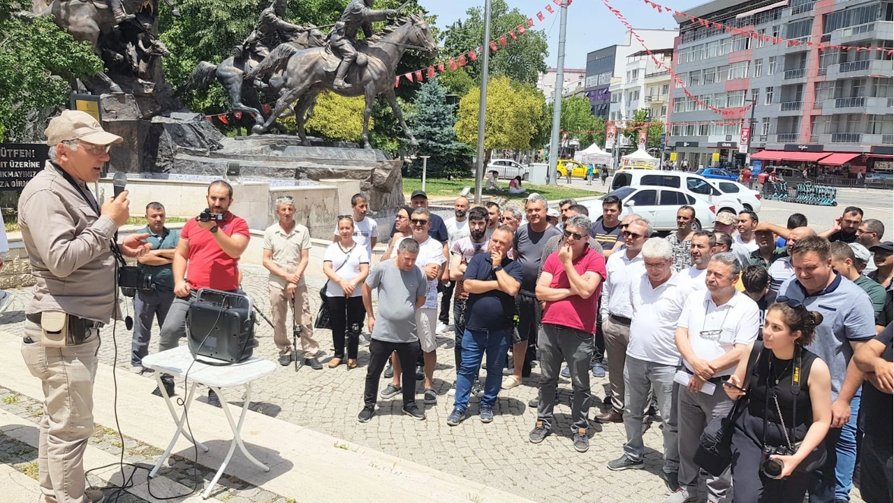 Uşaklı Olta Balıkçıları Yasağa İsyan Etti
