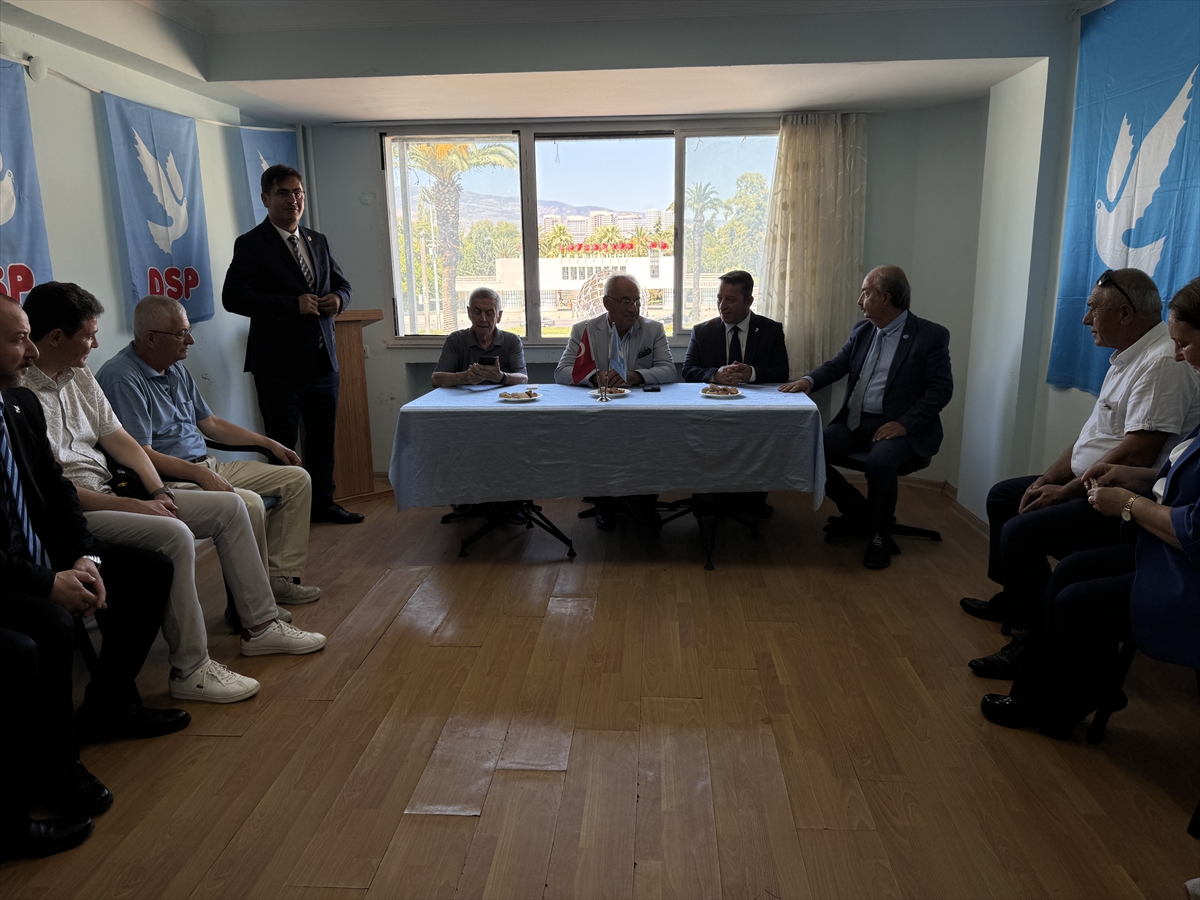 DSP Genel Başkanı Aksakal, İzmir'de partililerle bayramlaştı