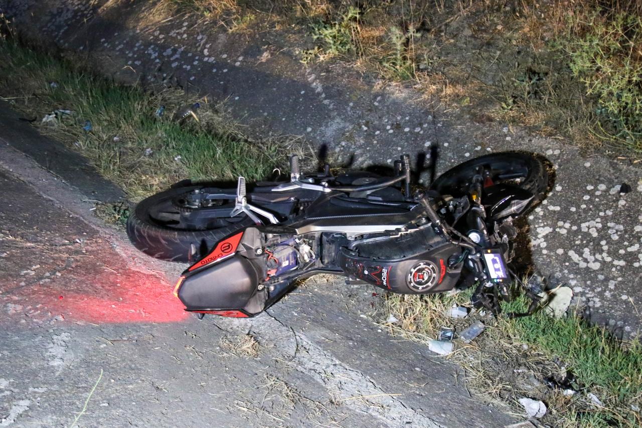 Uşak'ta 20 Yaşındaki Ali Koraş Kazada Hayatını Kaybetti