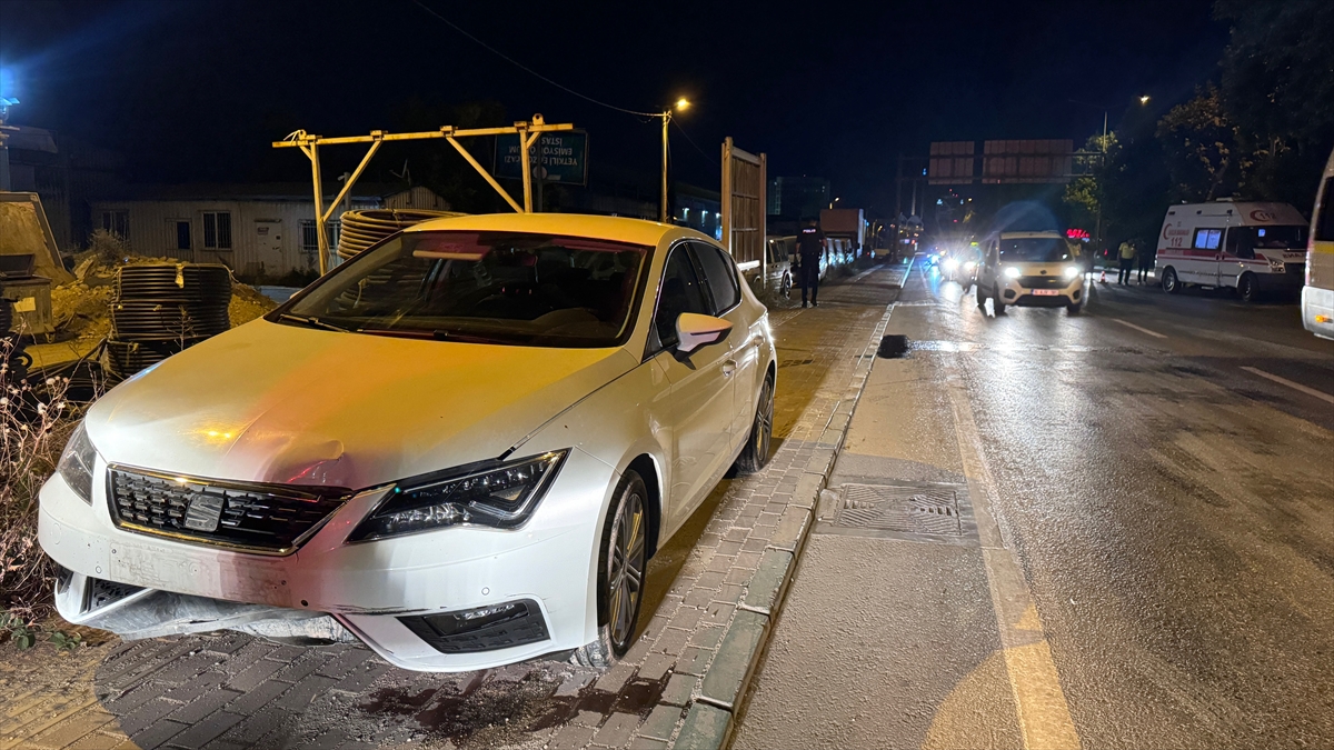 Otomobilin çarptığı kişi yaşamını yitirdi