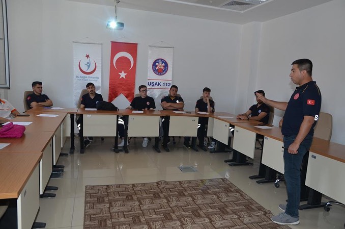 Uşak Sağlık Müdürlüğü Yaz Eğitimleri Devam Ediyor
