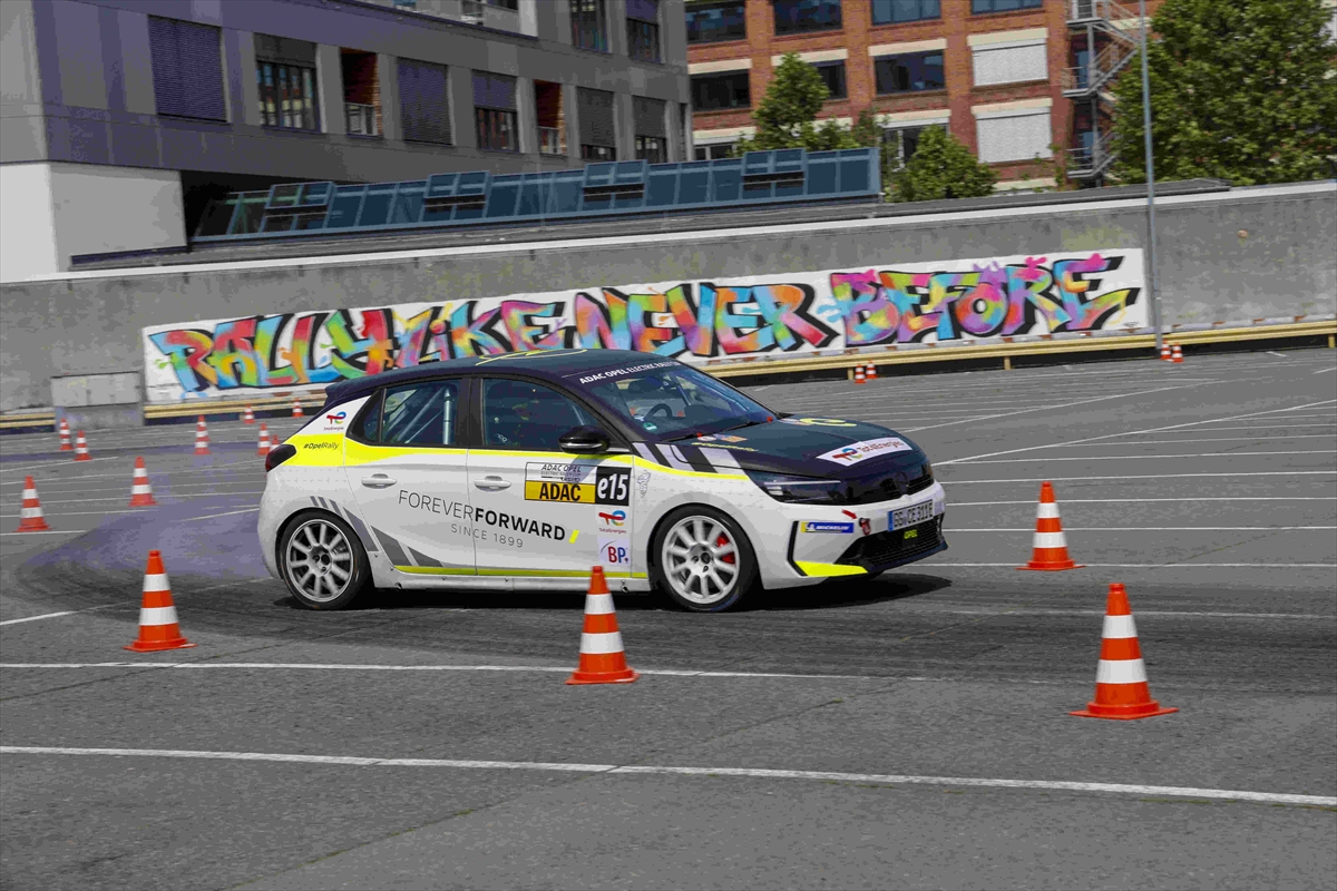 Opel, otomotiv üretiminin 125. yılını Rüsselsheim'da kutladı