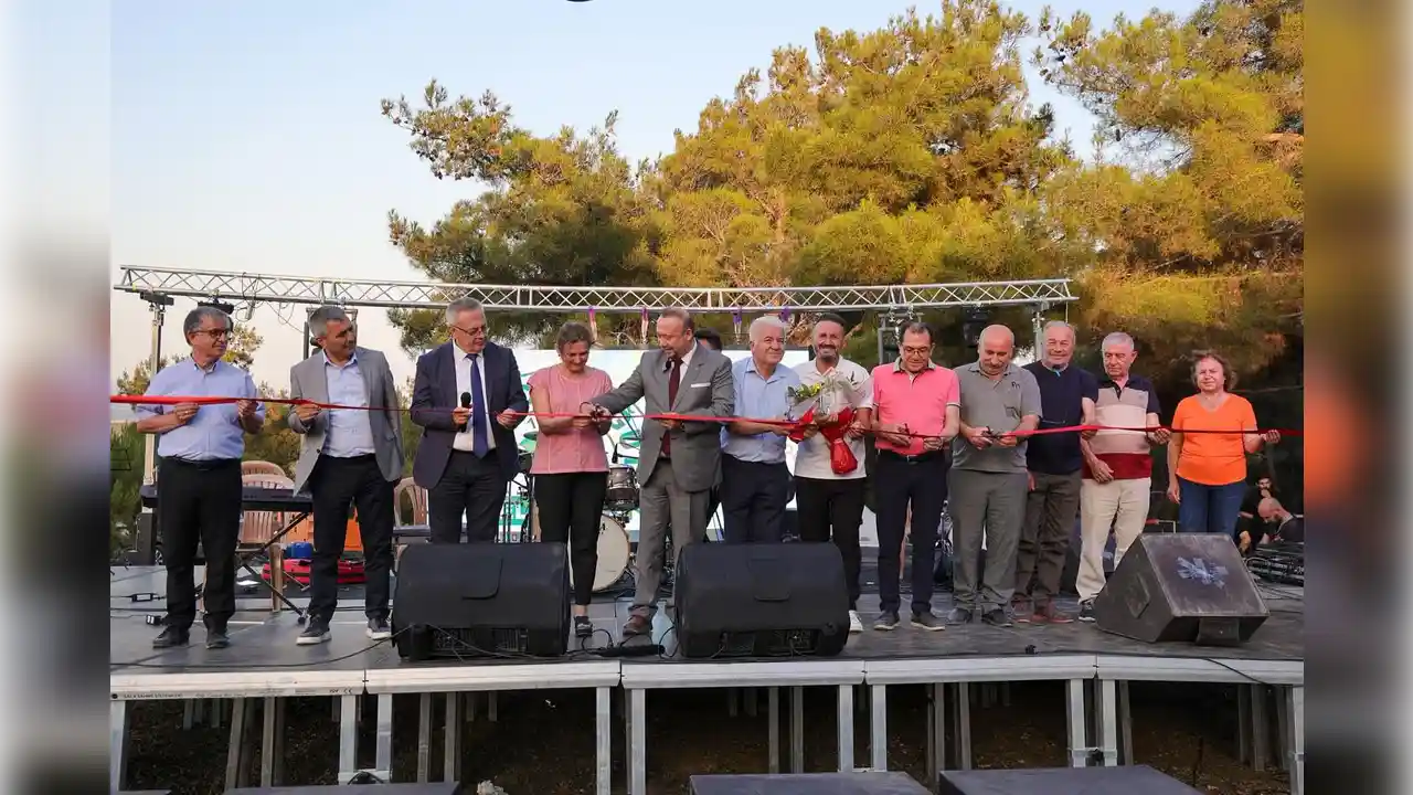 Uşak Kızılcasöğüt Sarıçam Şenlikleri Coşturdu