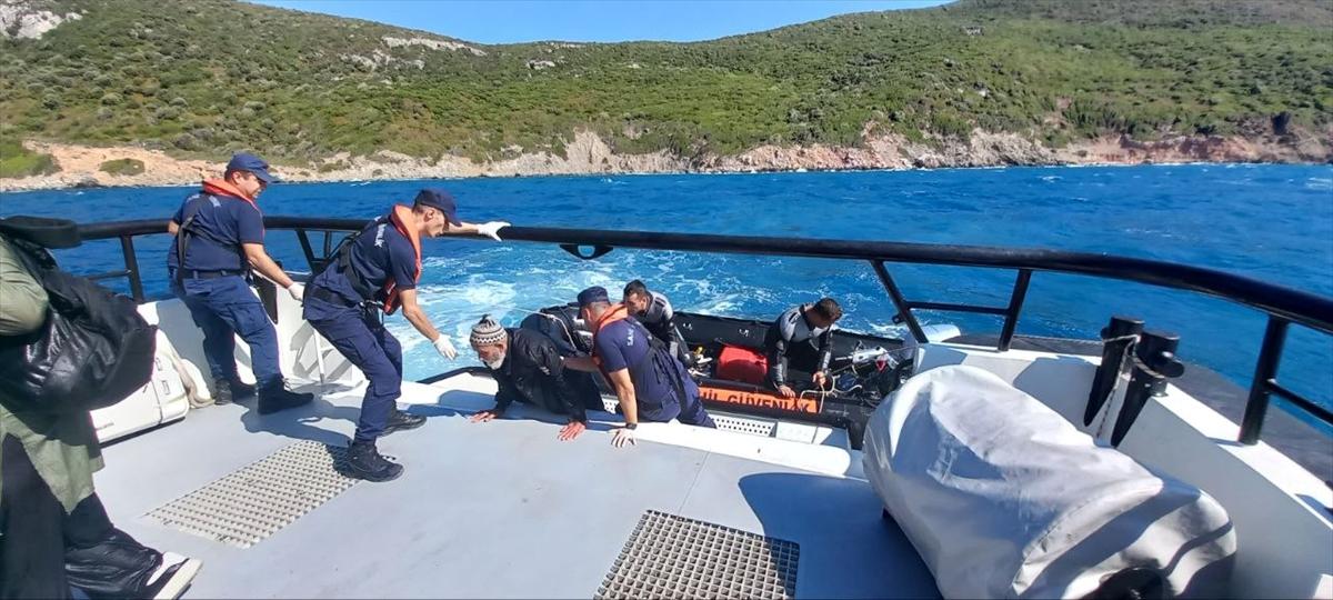 İzmir açıklarında 26 düzensiz göçmen yakalandı