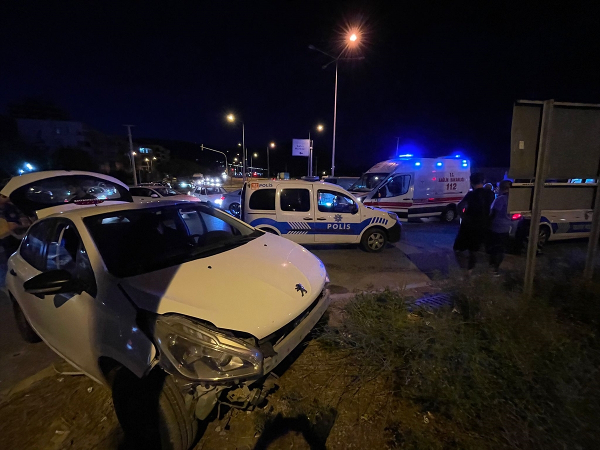 Aydın'da 2 aracın çarpışması sonucu 7 kişi yaralandı