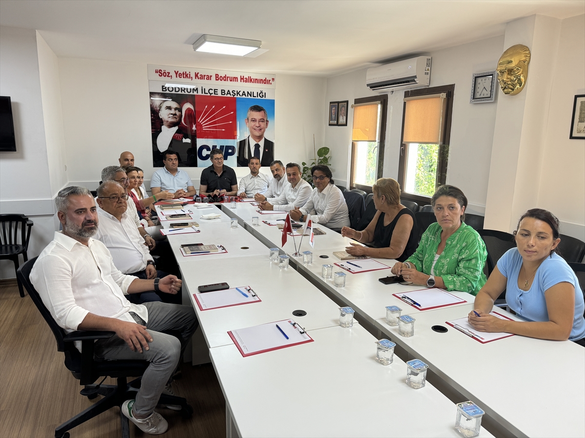 CHP Genel Başkan Yardımcıları Aytekin ve Karasu, Bodrum ilçe teşkilatını ziyaret etti
